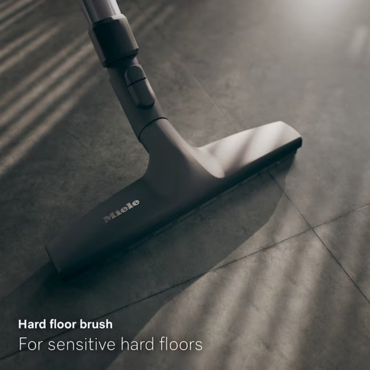 Miele Classic C1 Cat & Dog PowerLine Vacuum Cleaner - US Vacuums - 10639470