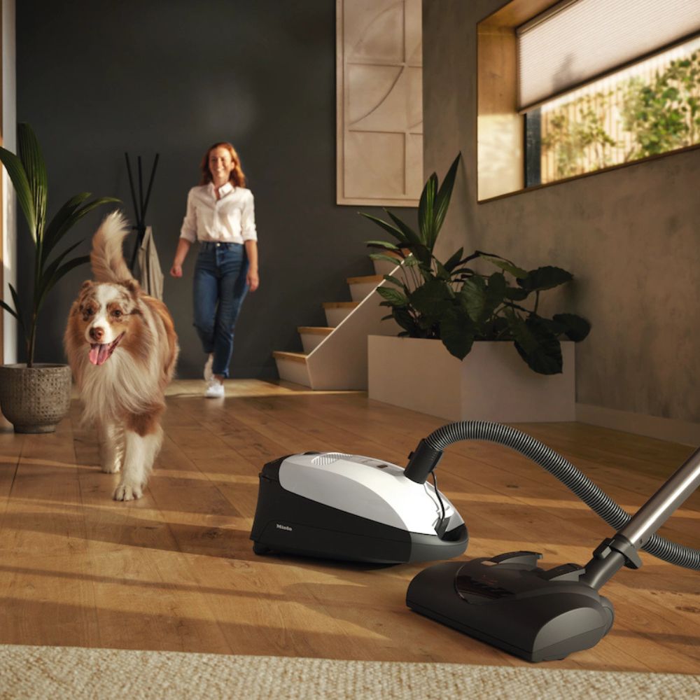 Miele Classic C1 Cat & Dog PowerLine Vacuum Cleaner