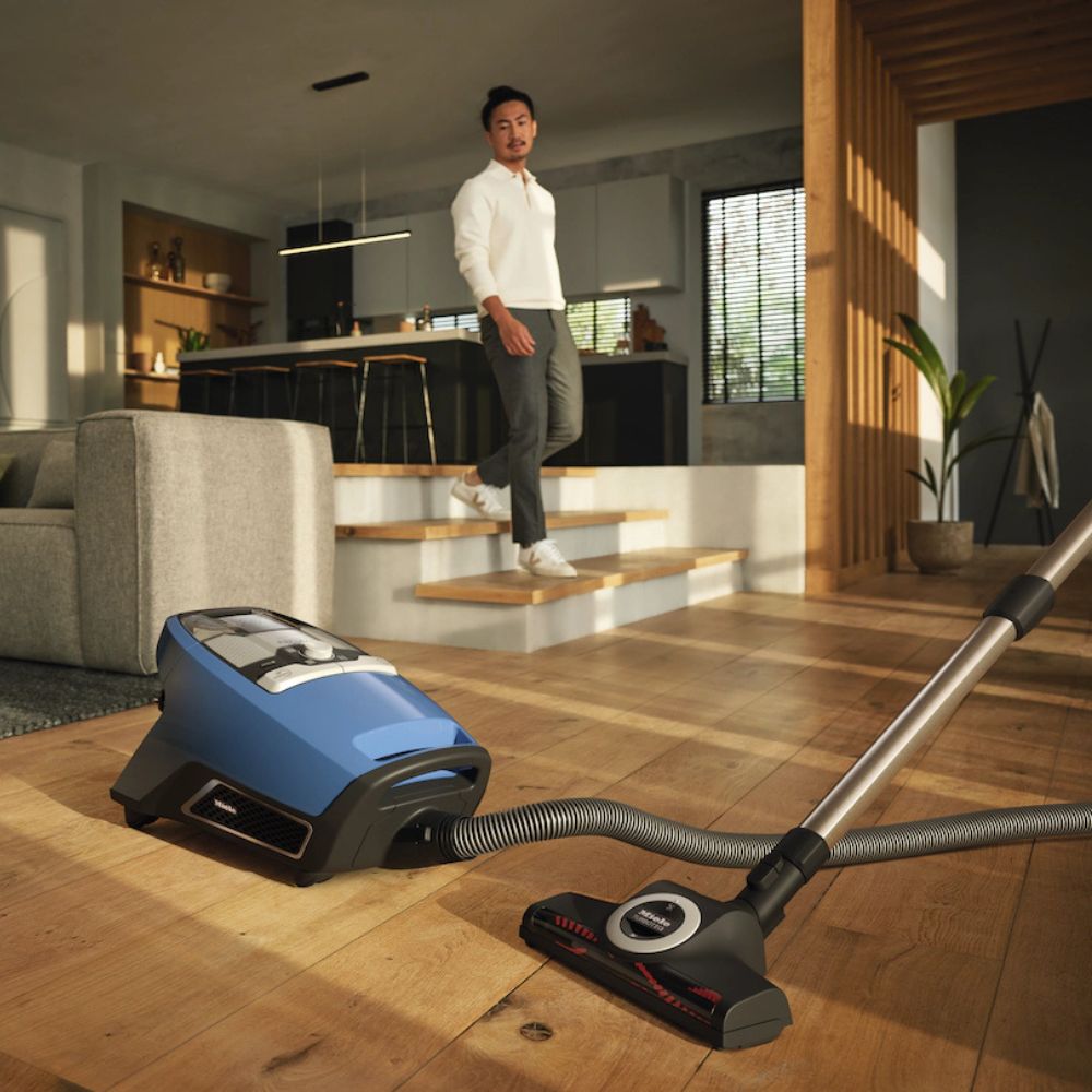 Miele Blizzard CX1 Turbo Team Bagless Vacuum Cleaner