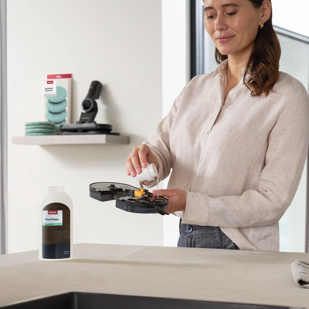 Miele FloorClean Universal Floor Cleaner 500 ml - US Vacuums - 13006730